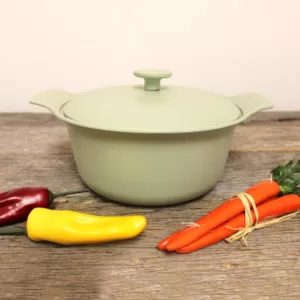 BergHOFF Ron 4.4 qt. Cast Iron Stock Pot in Green with Lid