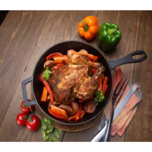 Bayou Classic 10.5 in. Cast Iron Skillet in Black with Lid