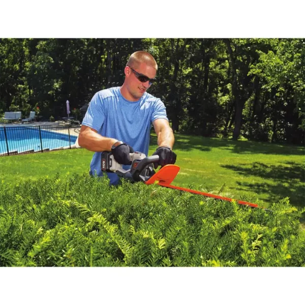 BLACK+DECKER 24 in. 60V MAX Lithium-Ion Cordless POWERCUT Hedge Trimmer with (1) 1.5Ah Battery and Charger Included