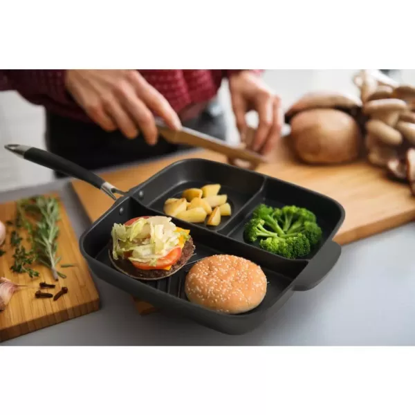 MasterPan Sectional Series 11 in. Cast Aluminum Nonstick Skillet in Black