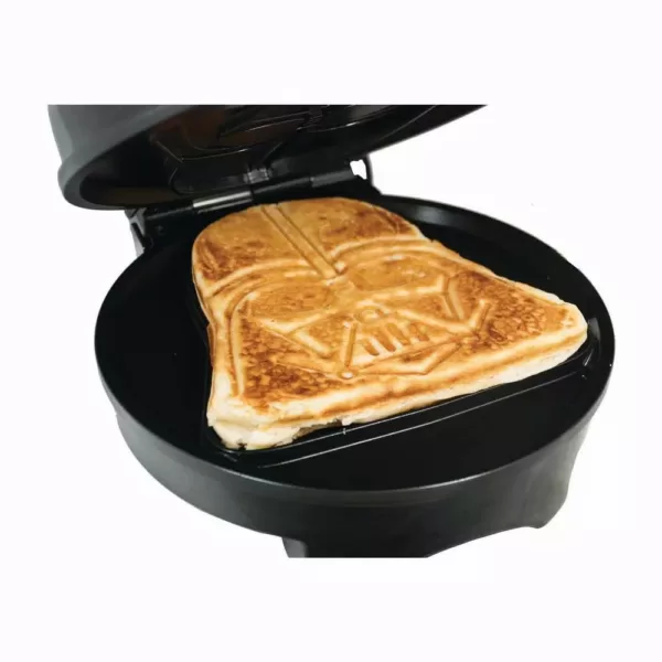 Uncanny Brands Star Wars Darth Vader Black American Waffle Maker