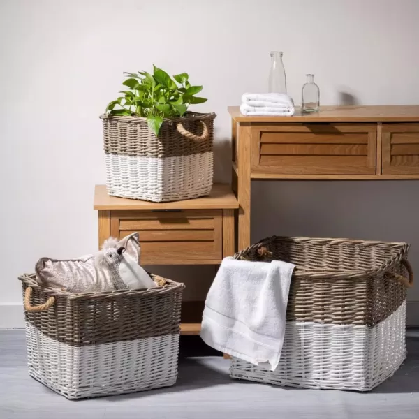 Glitzhome Natural/White Square Wicker Baskets (Set of 3)