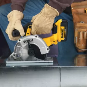 DEWALT 20-Volt MAX Cordless 5-1/2 in. Metal Cutting Circular Saw with (2) 20-Volt Batteries 5.0Ah