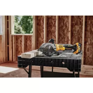 DEWALT ATOMIC 20-Volt MAX Cordless Brushless 4-1/2 in. Circular Saw (Tool-Only)