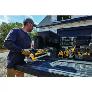 DEWALT 20V MAX Lithium-Ion Brushless Cordless String Trimmer Kit with Bonus 0.080 in. x 225 ft. Replacement Line Included