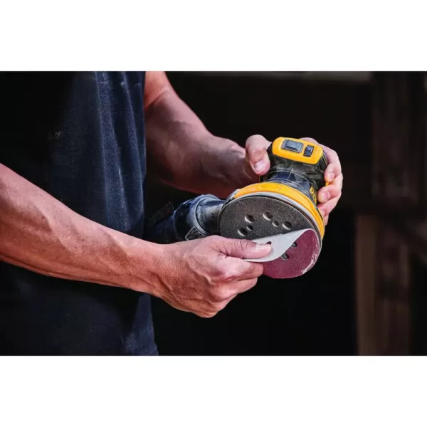 DEWALT 20-Volt MAX XR Cordless Brushless 1/4 Sheet Sander with 5 in. Random Orbital Sander, (1) 20-Volt Battery 3.0Ah & Charger