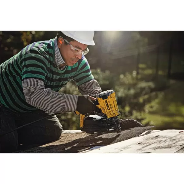 DEWALT Pneumatic 21° Collated Framing Nailer with Bonus Pneumatic 15° Coil Roofing Nailer