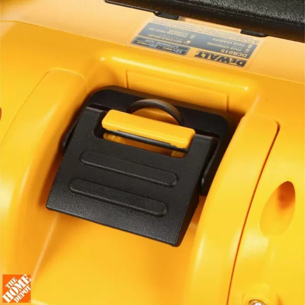 DEWALT 20-Volt MAX Worksite Radio with built-in Charger