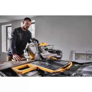 DEWALT 10 in. High Capacity Wet Tile Saw