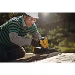 DEWALT Pneumatic 15° Coil Roofing Nailer