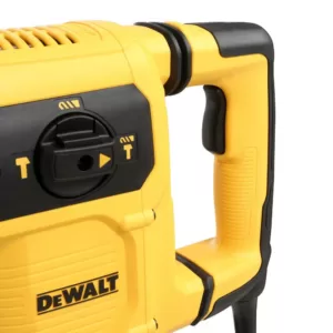 DEWALT 10.5 Amp 1-9/16 in. Corded SDS-MAX Combination Concrete/Masonry Rotary Hammer with SHOCKS and Case