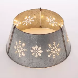 Glitzhome 21.65 in. D Snowflake Diecut Metal Tree Collar with Light String (KD)