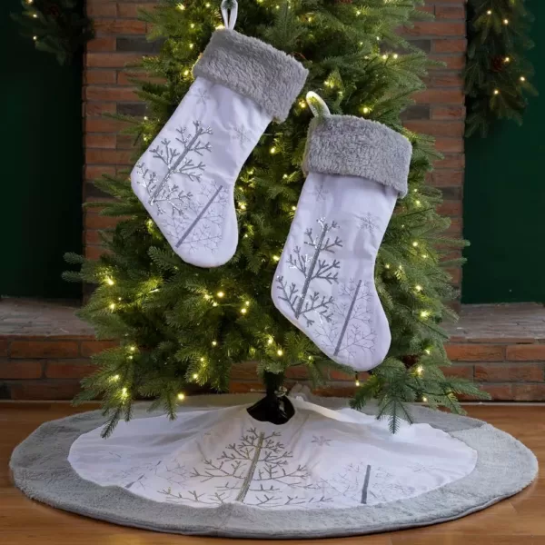 Glitzhome 48 in. Tree Skirt and 21 in. H Stocking (Set of 3 White Fleece Christmas Decorations)