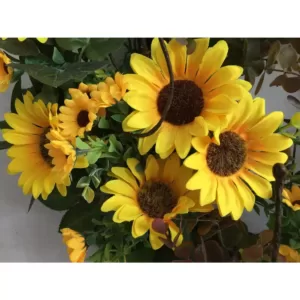 Glitzhome 24 in. Unlit Green Artificial Wreath with Golden Yellow Sunflowers