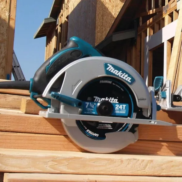 Makita 15 Amp 7-1/4 in. Corded Lightweight Magnesium Circular Saw with LED Light, Dust Blower, 24T Carbide blade, Hard Case