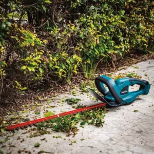 Makita 22 in. 18-Volt LXT Lithium-Ion Cordless Hedge Trimmer (Tool-Only)