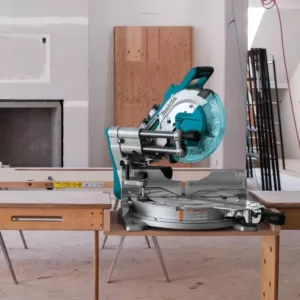 Makita 18-Volt 5.0Ah X2 LXT Lithium-Ion (36V) Brushless Cordless 10 in. Dual-Bevel Sliding Compound Miter Saw with Laser Kit