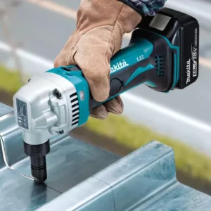 Makita 18-Volt 5.0Ah LXT Lithium-Ion Cordless 16-Gauge Nibbler Kit