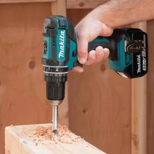 Makita 18-Volt LXT Lithium-Ion Cordless Combo Kit (6-Piece) with (2) Battery (3.0Ah), Rapid Charger and Tool Bag