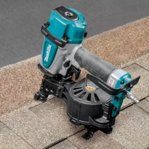 Makita 15 Degree 1-3/4 in. Pneumatic Coil Roofing Nailer