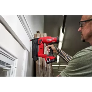 Milwaukee M18 FUEL GEN II 18-Volt 18-Gauge Lithium-Ion Brushless Cordless Brad Nailer Kit with One 2.0 Ah Battery, Charger and Bag