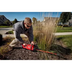 Milwaukee M18 FUEL 24 in. 18-Volt Lithium-Ion Brushless Cordless Hedge Trimmer Kit with 8.0 Ah Battery and Rapid Charger