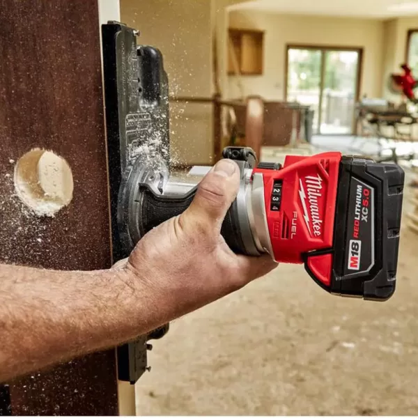 Milwaukee M18 FUEL 18-Volt Plunge Base Lithium-Ion Brushless Cordless Compact Router (Tool-Only)