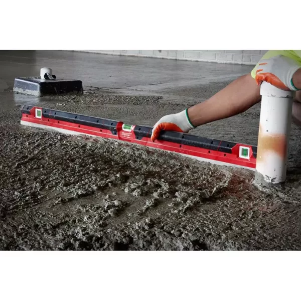 Milwaukee 48 in. Concrete Screed Level with 30 ft. Compact Tape Measure and (12-Pack) INKZALL Black Ultra Fine Point Markers