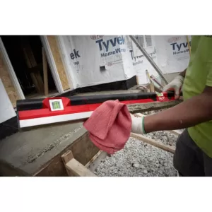 Milwaukee 48 in. Concrete Screed Level