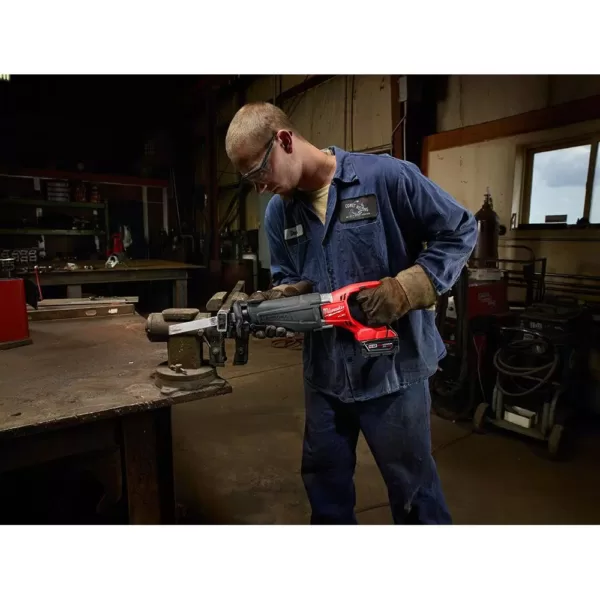 Milwaukee M18 FUEL 18-Volt Lithium-Ion Brushless Cordless SAWZALL Reciprocating Saw with Super Charger and 8.0 Ah Battery