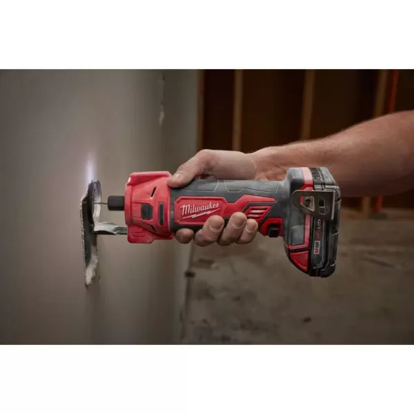 Milwaukee M18 18-Volt Lithium-Ion Cordless Dyrwall Cut Out Tool with M18 Starter Kit with One 5.0Ah Battery and Charger