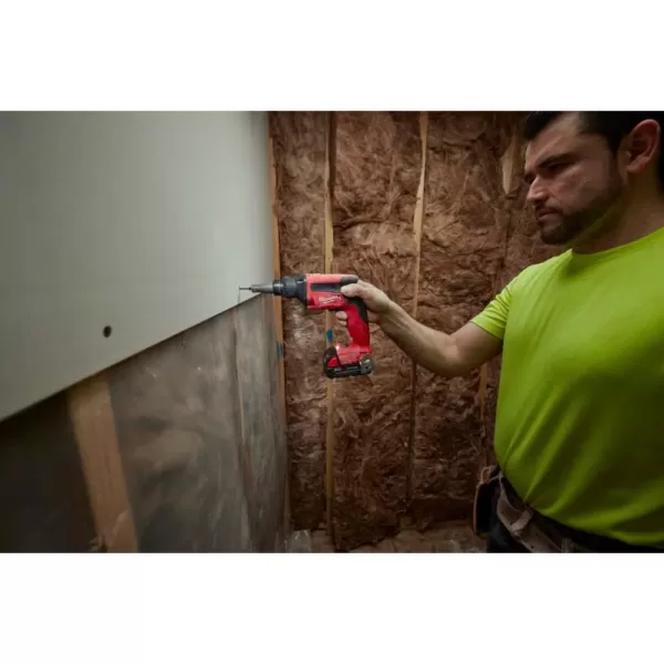 Milwaukee M18 FUEL 18-Volt Lithium-Ion Brushless Cordless Drywall Screw Gun Compact Kit with Collated Screw Gun Attachment