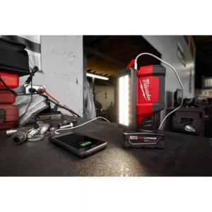 Milwaukee M12 ROVER 12-Volt Lithium-Ion Service and Repair 700 Lumens Flood Light with USB Charging