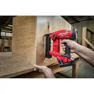 Milwaukee M18 FUEL 1/4 in. 18-Volt 18-Gauge Lithium-Ion Brushless Narrow Crown Stapler and Clear Performance Safety Glasses