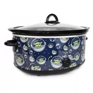 Uncanny Brands Star Wars The Mandalorian 7 Qt Navy Blue Slow Cooker