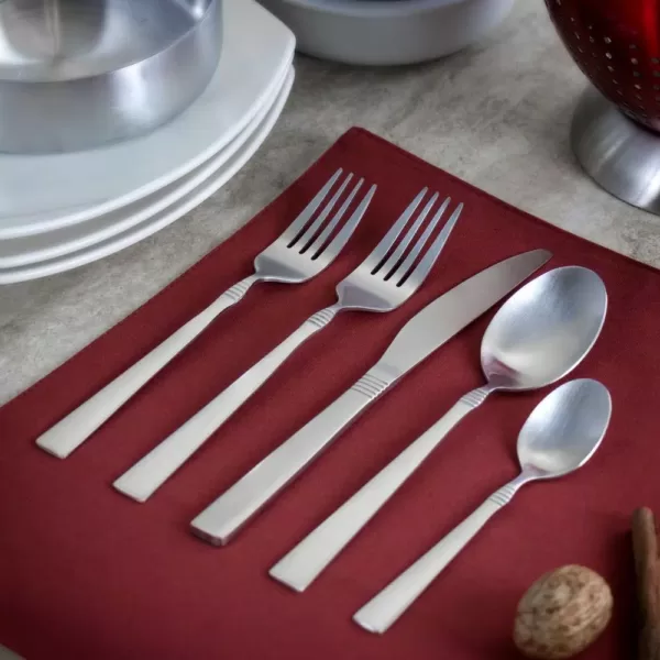 MegaChef Cravat 20-Piece Matte Silver Stainless Steel Flatware Set (Service for 4)